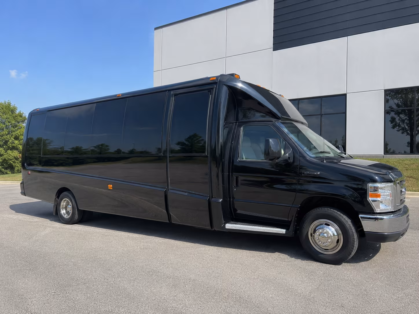 brewery crawl party bus rental