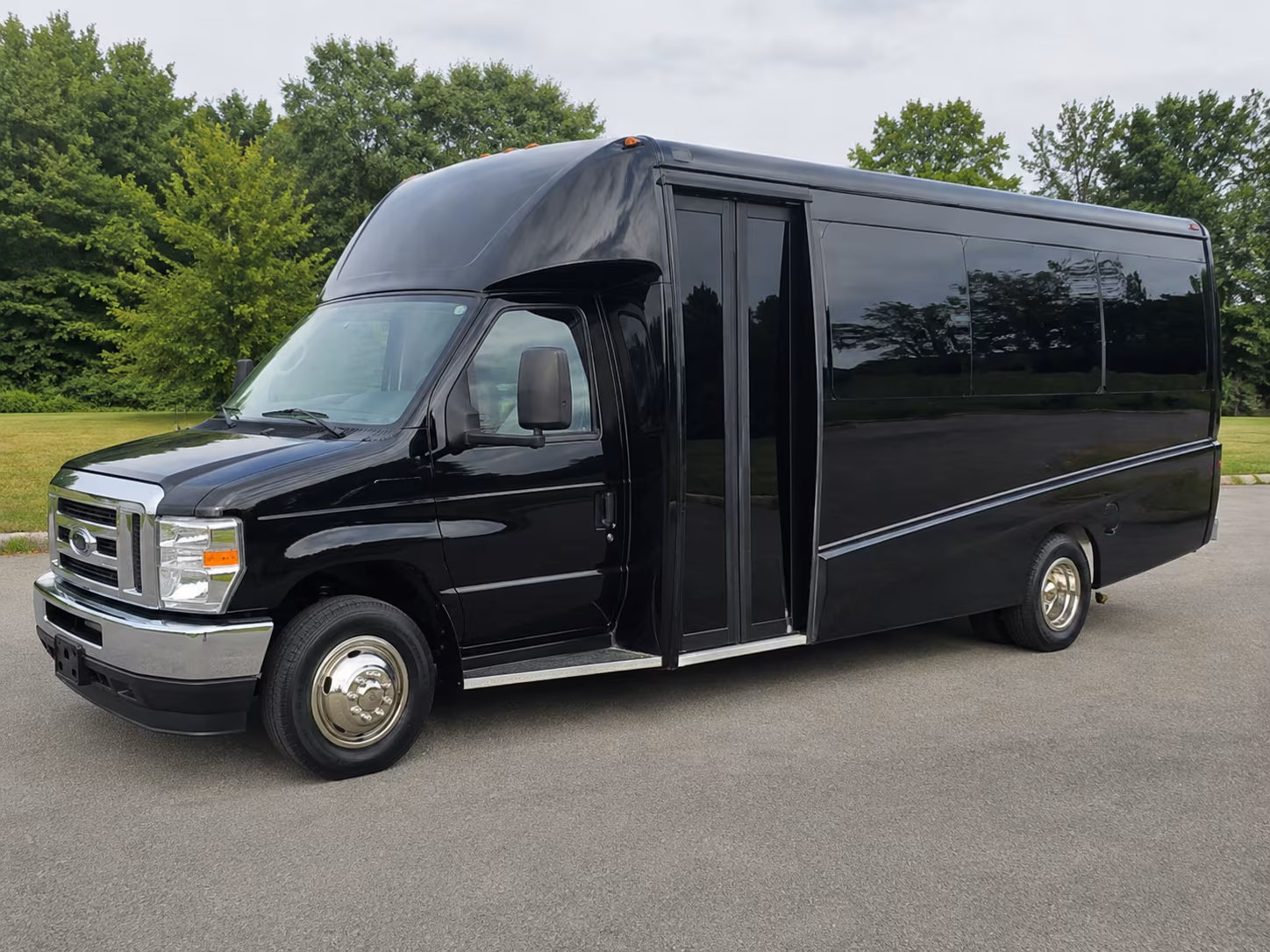 sterling heights wine tour transportation