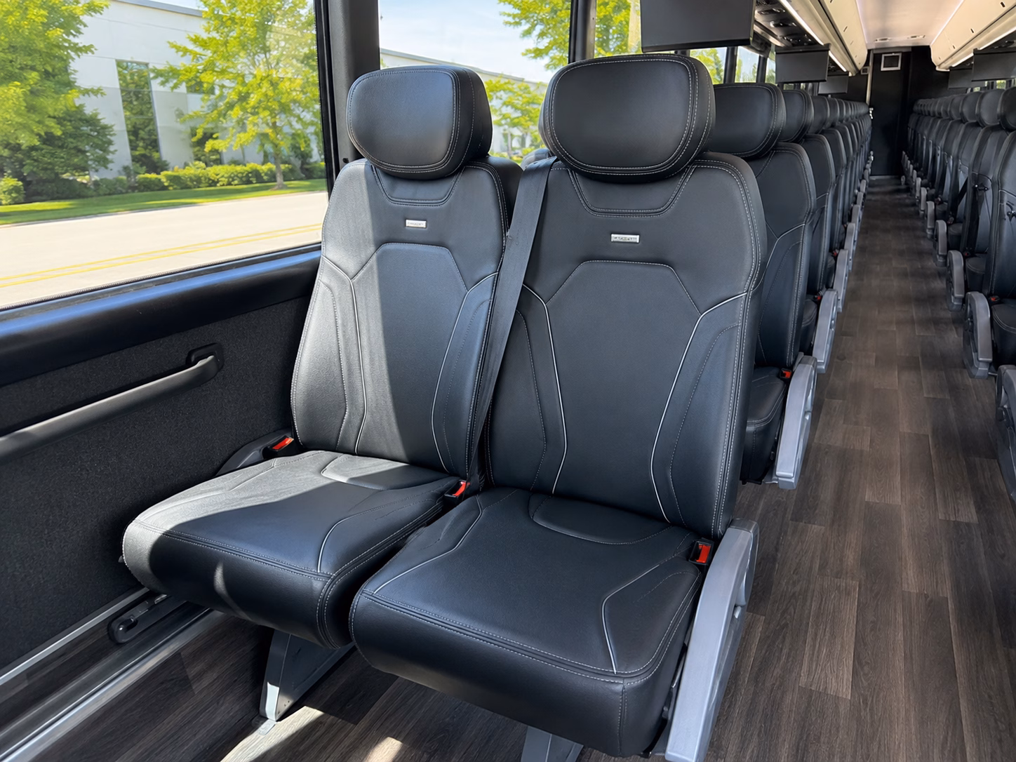 whatever your group size there s a prom vehicle in the network for you